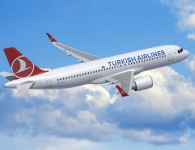 طائرة تركية تهبط اضطراريا لإنعاش حياة راكب