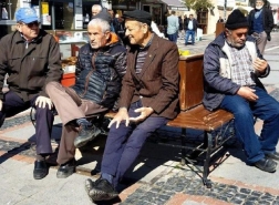 موقع: الحكومة التركية قد ترفع حظر التجول عن المسنين لساعات محددة
