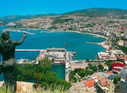 وزير تركي يعلن موعد رفع القيود بين المدن وبدء السياحة الداخلية