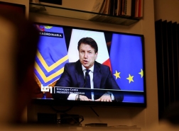 إيطاليا تهدد بالانسحاب من الاتحاد الأوروبي