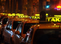 إمام أوغلو يكشف عن مخطط يتعلق بسيارات الأجرة في إسطنبول