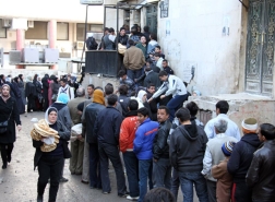 رويترز: نقص حاد بالخبز يلوح في سوريا