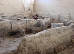 اكتشاف معمل نسيج عمره 4000 عام في غرب تركيا