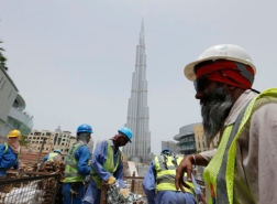 الإمارات تستأنف منح بعض تصاريح الدخول والعمل