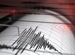 زلزال يضرب إزمير التركية في ساعات الفجر الأولى