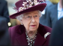 ما هي مصادر دخل ملكة بريطانيا إليزابيث الثانية ؟