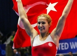 مصارعة تركية تحرز فضية في نهائي بطولة العالم للسيدات
