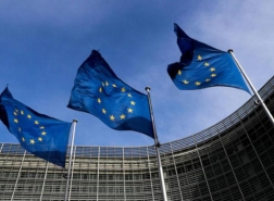 الاتحاد الأوروبي يتعهد بمليار يورو للاجئين السوريين