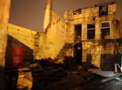 انهيار منزل تسكنه عائلة سورية في غازي عنتاب شرق تركيا