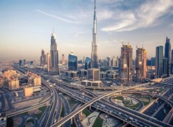 دبي تمدد تجميد الرسوم الحكومية حتى 2023