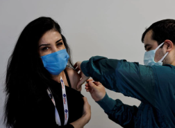 اقتصاد تركيا يتلقى دفعة قوية مع تكثيف التطعيمات ضد كوفيد-19