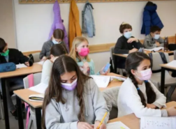 وزير الصحة التركي: لن نغلق المدارس