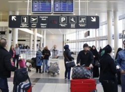 لبنان: ضبط كمية كبيرة من الدولارات المزيفة مع مسافر لإسطنبول