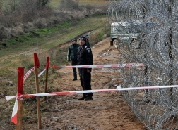 بلغاريا ترسل 350 جنديا إلى الحدود مع تركيا واليونان لوقف تدفق المهاجرين