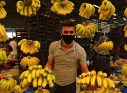 الهجرة التركية ترحّل دفعة جديدة من المشاركين في فيديوهات الموز
