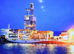 تركيا تضيف سفينة حفر رابعة إلى إسطول التنقيب عن الطاقة