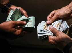 مصرف لبنان يسمح للعملاء بسحب ودائهم بالدولار الأمريكي
