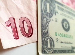 وزير تركي سابق يقترح طباعة دولار تركي لتجاوز أزمة العملة