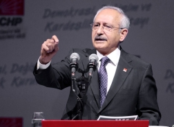 زعيم المعارضة التركية يدعو لحظر تسريح العمال بعد رفع الحد الأدنى للأجور