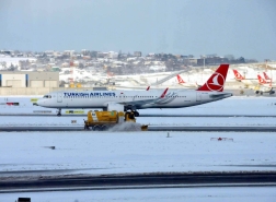 إلغاء عشرات الرحلات الجوية من وإلى إسطنبول