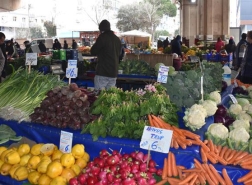لماذا تضاعفت أسعار الخضروات والفواكه في تركيا؟