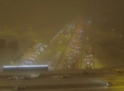 كثافة الثلوج في اسطنبول توقف حركة المرور على طريق E-5 (صور)