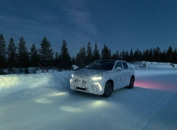 شاهد.. كيف تسير السيارة التركية Togg فوق الثلوج وتحت درجة -40 (فيديو)