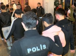 ضبط 120 مهاجرا غير نظامي في شارع الاستقلال بإسطنبول