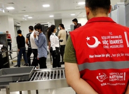 تركيا ترحل آلاف الأجانب بتهمة الإخلال بالنظام العام