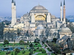 آيا صوفيا يستقبل 6.5 ملايين زائر منذ إعادة تحويله لمسجد