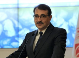 وزير تركي يبحث في عُمان وقطر التعاون في مجال الطاقة
