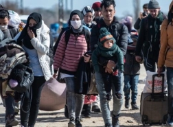 ما قصة قافلة المهاجرين السوريين إلى أوروبا ومن يقف وراءها؟