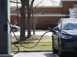 الاتحاد الأوروبي يحدد موعد حظر سيارات الوقود