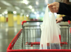 قرار حكومي تركي بشأن أسعار الأكياس البلاستيكية في عام 2023