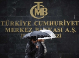 ارتفاع سيولة الليرة يربك جهود التشديد النقدي في تركيا