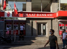 تصريحات لمسؤول تركي بشأن خرق روسيا للعقوبات عبر بنوك تركية