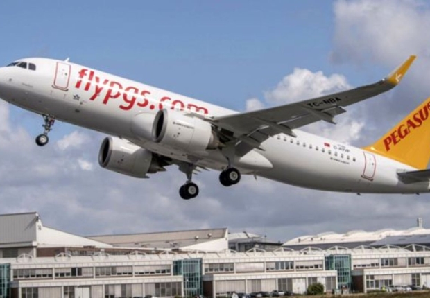 طائرة تابعة لشركة بيجاسوس التركية (صحيفة الأخبار التركية)