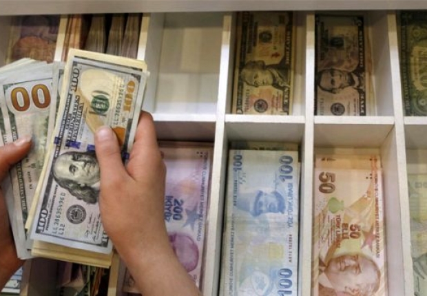 انخفاض كبير في سعر الليرة التركية مقابل الدولار والعملات - وكالات