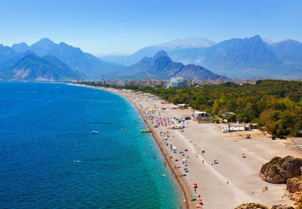 بلغت عائدات السياحة في تركيا العام الماضي 34 مليار دولار