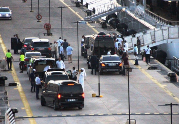 وصل شقيق أمير قطر برفقة 180 شخصًا لقضاء عطلة في بودروم