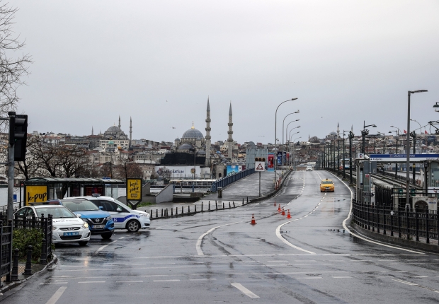 تركيا تعلق وصول المسافرين من بريطانيا بعد اكتشاف الإصابات بالسلالة الجديدة