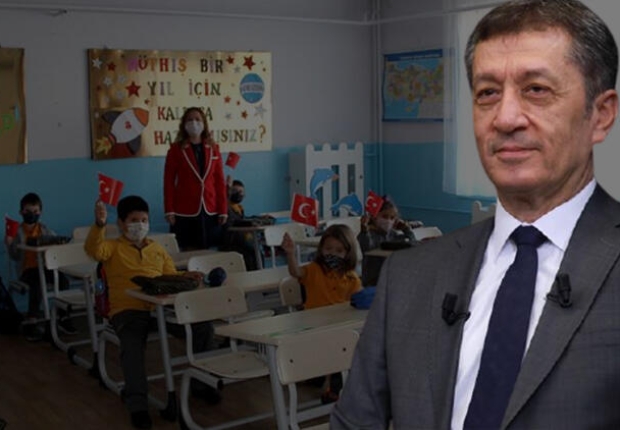 وزير التعليم التركي ضياء سلجوق - الأرشيف