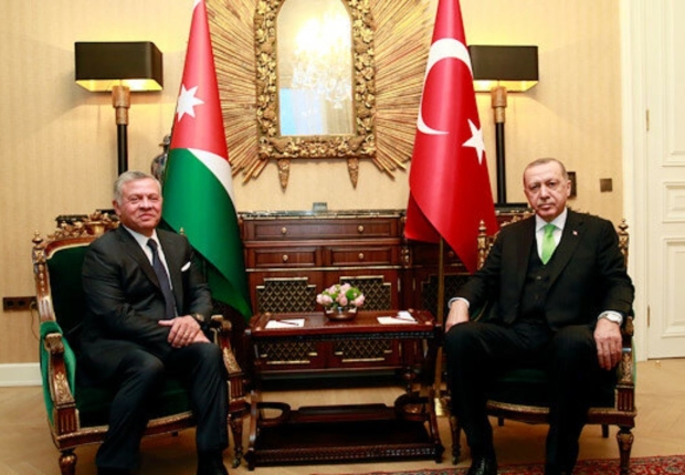 لقاء سابق بين الرئيس التركي وملك الأردن