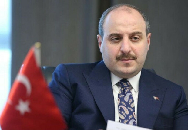 وزير الصناعة والتكنولوجيا مصطفى ورانك