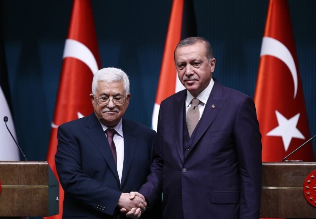 الرئيس التركي خلال لقاء سابق مع نظيره الفلسطيني