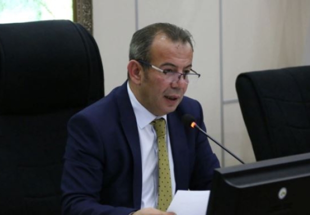رئيس بلدية بولو التركية "تانجو أوزكان"