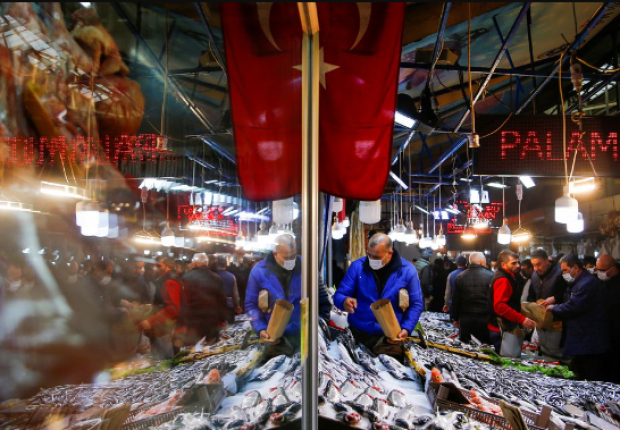 محل لبيع المأكولات البحرية في أنقرة