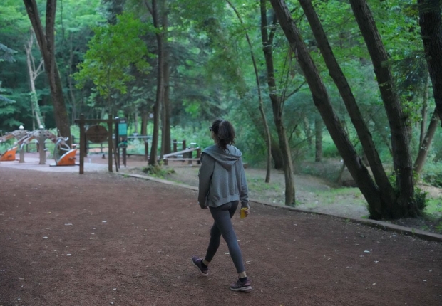 عشرات المواطنين والسياح يقصدون غابات إسطنبول يوميا لممارسة الرياضة-الأناضول