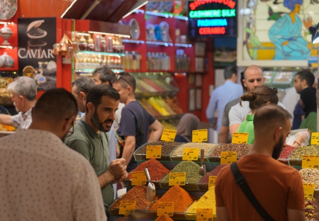 السوق المصري موقع تاريخي مهم ومركز تجاري بارز في إسطنبول-الأناضول