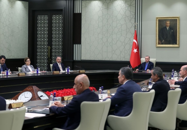 مجلس الوزراء التركي برئاسة أردوغان خلال اجتماعه في أنقرة، 23 أغسطس 2022